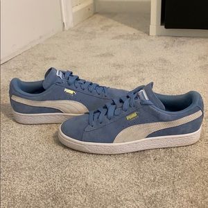 Blue women’s pumas size 7 worn once